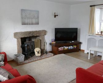 Carol Cottage - Mourne Mountains - Newry - Living room