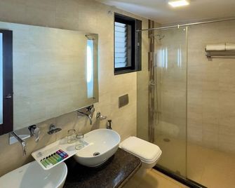 Upper Deck Resort - Highest Peak, Lonavala - Lonavala - Kamar Mandi