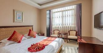 Hongqi Hotel - Datong - Bedroom