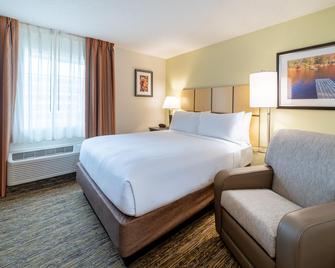 Candlewood Suites Washington-Dulles Herndon - Herndon - Bedroom