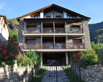 Apartment in Sahún 'Casa Juan Manuel'. - Sahún - Edificio