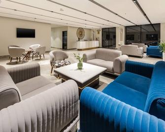 Hotel Bafna Lawn - Kānker - Lounge