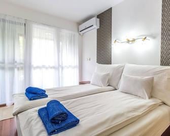 Best Apartments Szeged - Szeged - Bedroom