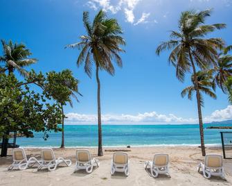 هوتل أراواك بيتش ريزورت - لو جوسيير - شاطئ