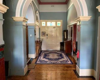 Historic Star Lodge And Station Masters - Narrandera - Hallway