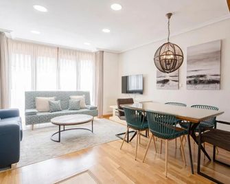 De La Guardia Suite Rosal - Oviedo - Huiskamer