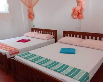 Happy Stay Holiday Inn - Hikkaduwa - Bedroom