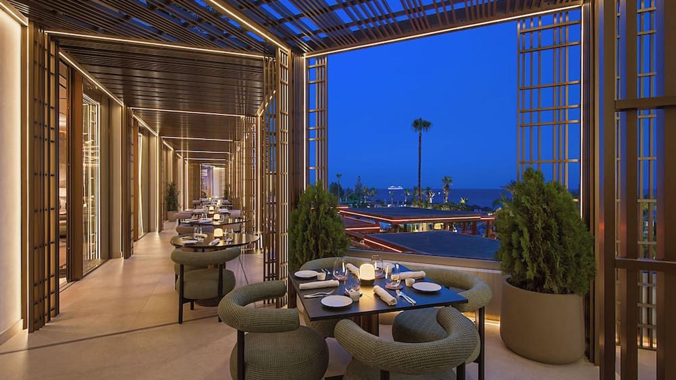 Four Seasons Hotel