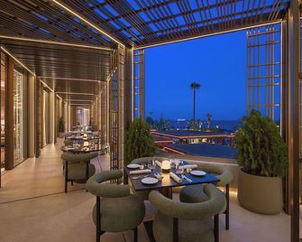 Four Seasons Hotel - לימסול - מרפסת