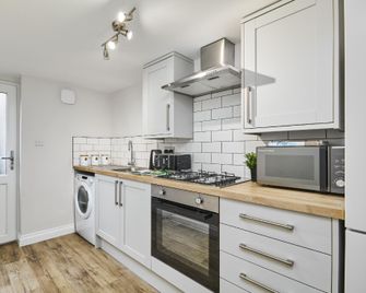 Delph Lane Apartments - Headingley - Küche