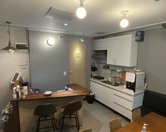 Fully Mini Hotel - Seoul - Kitchen
