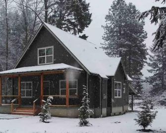 The Packwood Wolf Den - In The Of Packwood! New Hot Tub! - Packwood - Gebäude