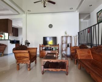 Ricardo Valley Inn - Coron - Soggiorno