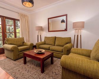 Bronte Hotel - Harare - Olohuone