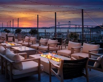 Newport Harbor Island Resort - Newport