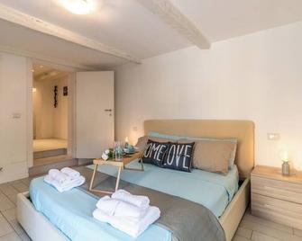 Casa da Sogno con Balcone, free Wi-FI e Netflix - Jesi - Camera da letto