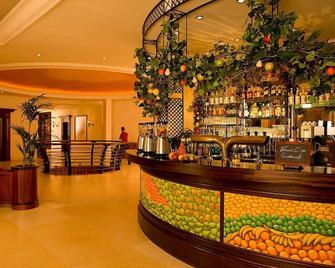 ياختافن ريزيدنس هوي دون - روستوك - بار