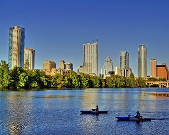 Avid Hotel Austin Nw - Lakeline By IHG - Austin - Außenansicht