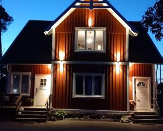 Bed & Breakfast de Jager - Strömsbruk - Edificio