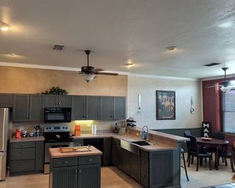 Charming Historic Brick Hideaway overlooking Downtown Bartow - Bartow