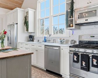 Kentucky Horse Farm Haven- Boarding vailable, Near Bourbon Trail & Venues - Shelbyville - Küche