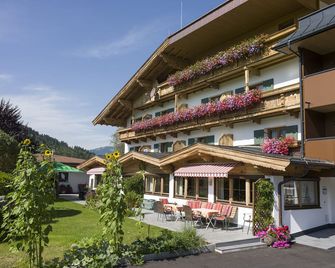 Frühstückspension Tannenhof - Kirchberg in Tirol - Building