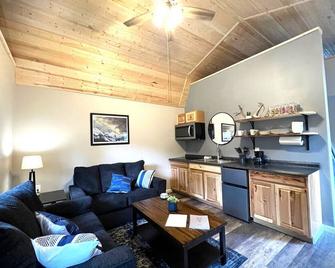 Mt. Benson Cozy cabin #1 of #3 Brand new build - Seward