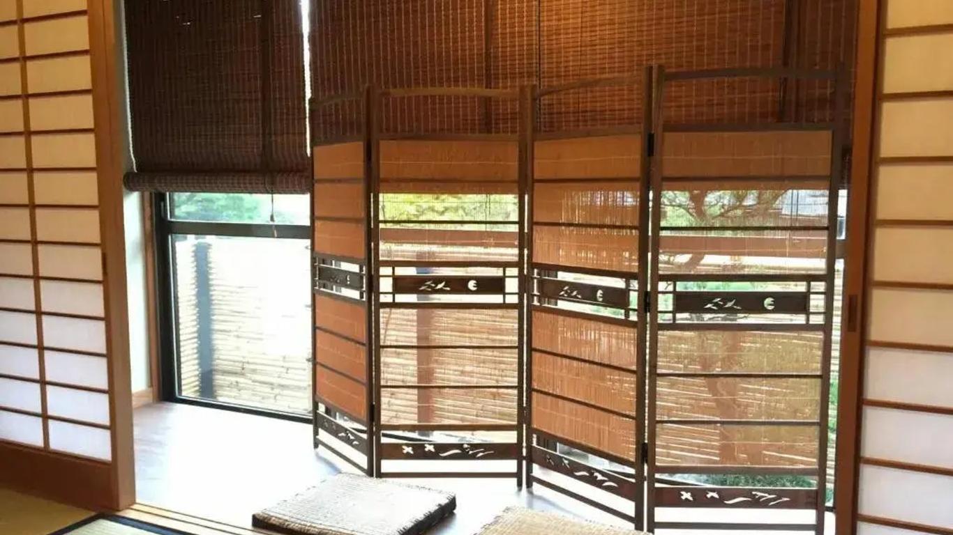 Kinkaku