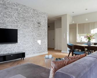 Browar Hevelius Comfort Apartments by Grand Apartments - Gdansk - Sala de estar
