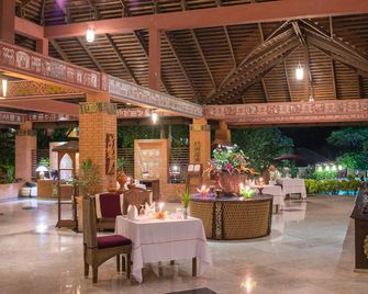 Aye Yar River View Resort - Bagan - Restaurante