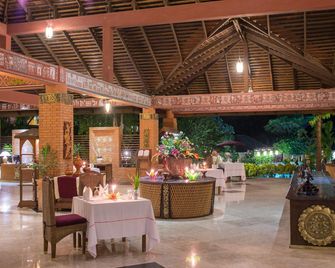 Aye Yar River View Resort - באגאן - מסעדה