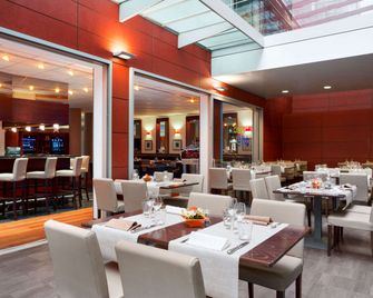Ramada Encore by Wyndham Geneva - Geneva - Restaurant