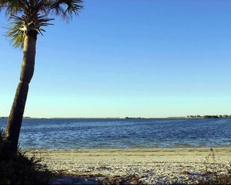 Stunning 2BR Ranch, perfect for snowbirds or small families - Holiday - Playa
