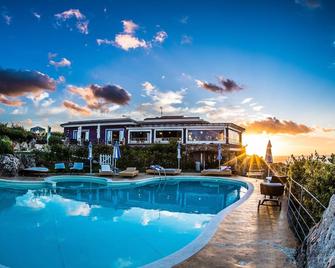 Hotel Nantis - Castelsardo - Pool