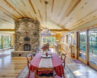 Idyllic Sturgeon Bay Cabin with Fire Pit and View - Sturgeon Bay - Comedor
