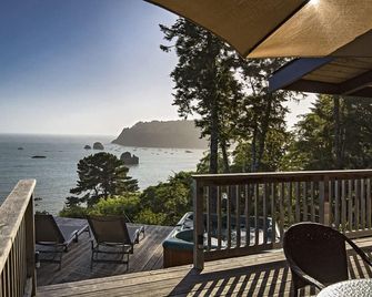 Osprey House Private Beach - Trinidad - Balcony