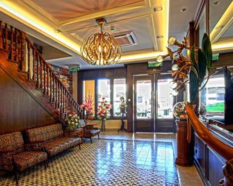 Islander Lodge By Lwe - George Town - Lobby