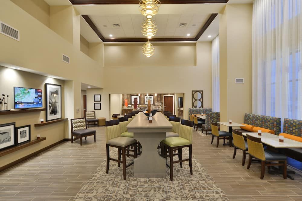 Hampton Inn & Suites Chippewa Falls - Chippewa Falls