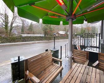 Glan Aber Hotel - Betws-y-Coed - Hàng hiên