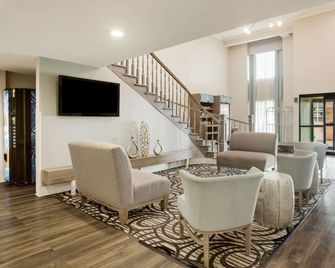 Clarion Pointe Atlanta Airport College Park - College Park - Лоббі