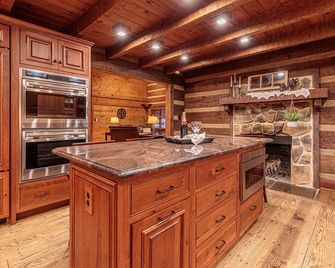 The Log House at Twin Brook - Gap - Cocina