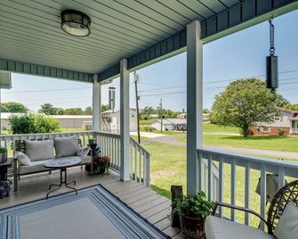 Near Lake Cumberland Monticello Home Wit - Monticello - Balcón