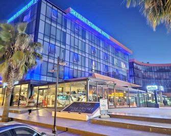 Skyblue Istanbul Hotel - Istanbul - Building