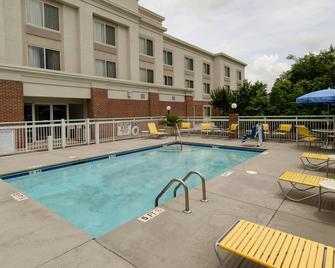 Fairfield Inn by Marriott Hartsville - Hartsville - Басейн