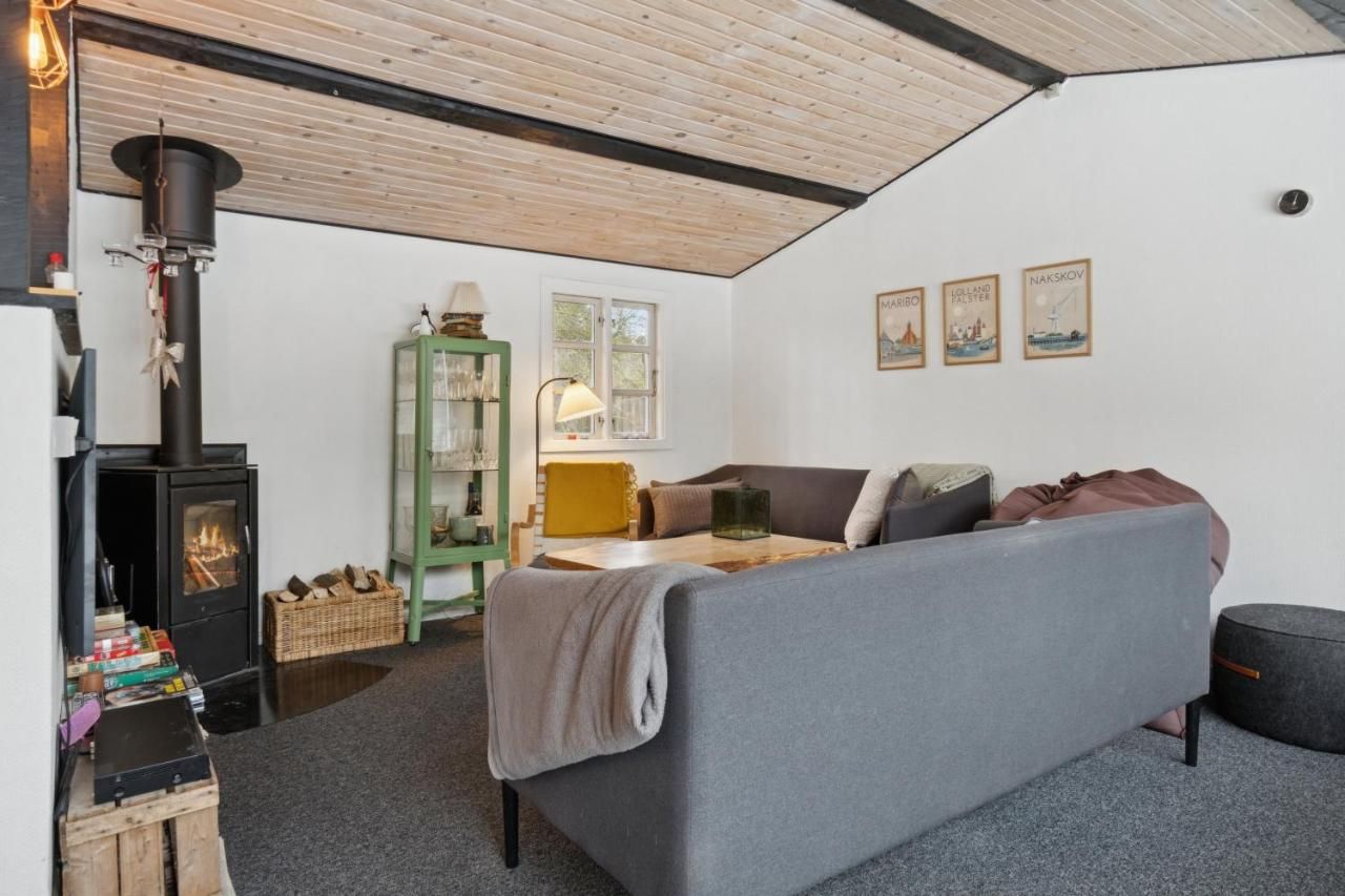 Cosy Beachfront Holiday Home For Families – Nakskov
