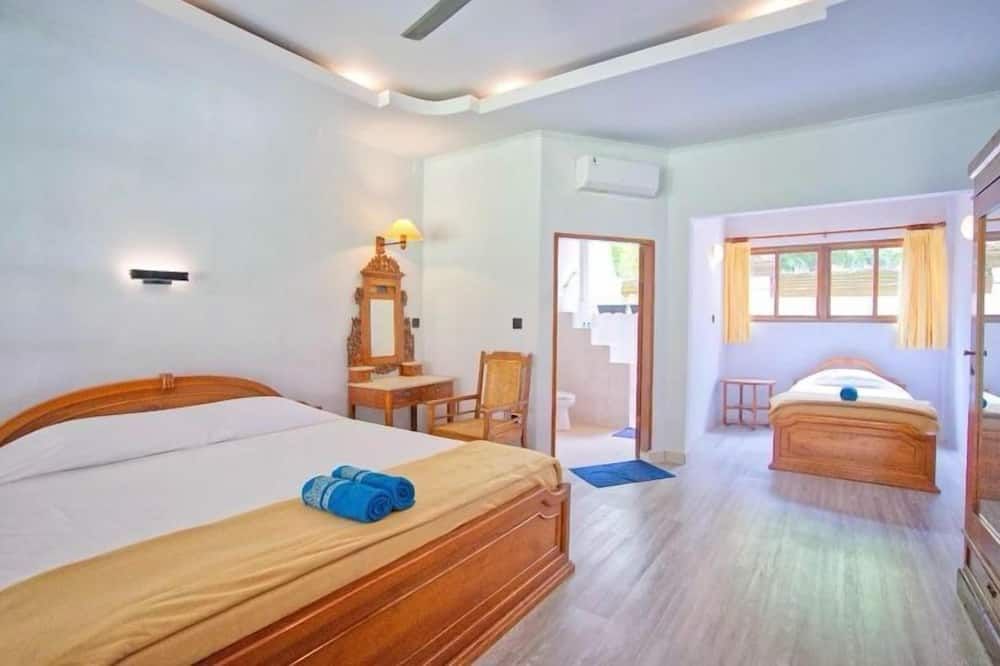 أونزد اهوتل - بالي