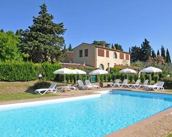 Beautiful apartment with WIFI, A/C, pool, panoramic view and parking, close to Greve In Chianti - Marcialla - Piscina