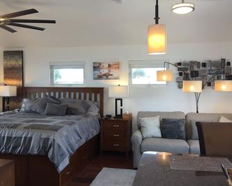 Brand New, modern, light, delightful small apartment packed with luxuries - Southampton - Bedroom