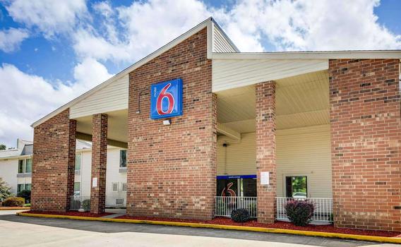 Discount [85% Off] Motel 6 Fayetteville United States | B My Hotel Reviews