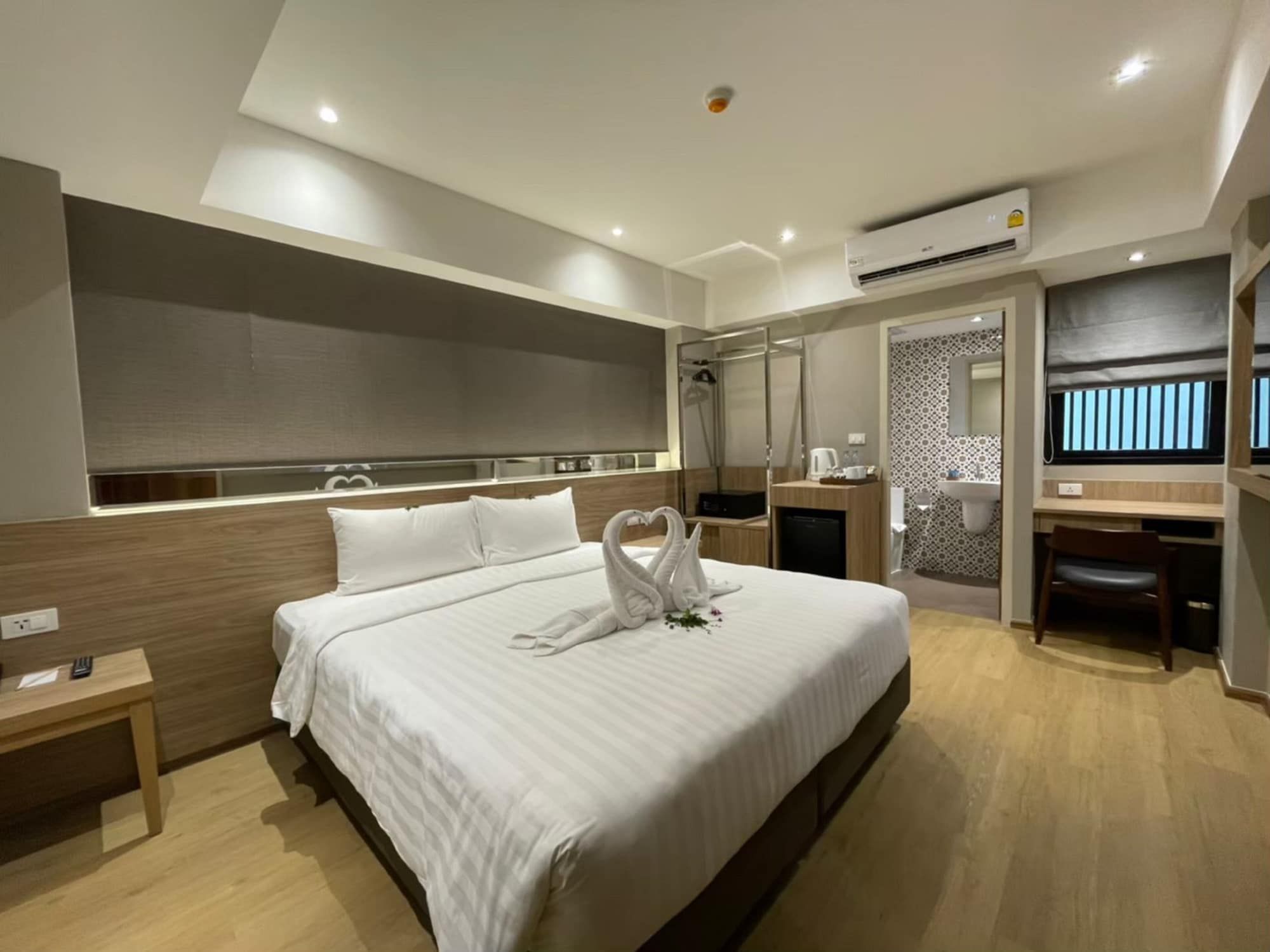 Almas Hotel Bangkok - בנגקוק - חדר שינה
